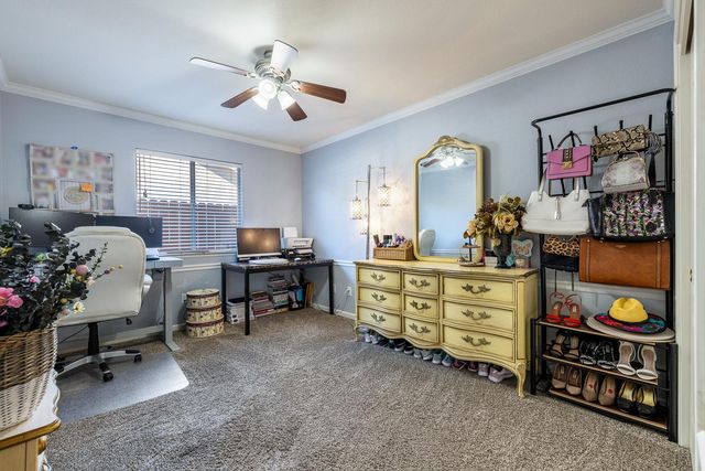 9710 N Price Avenue, Fresno, CA 93720