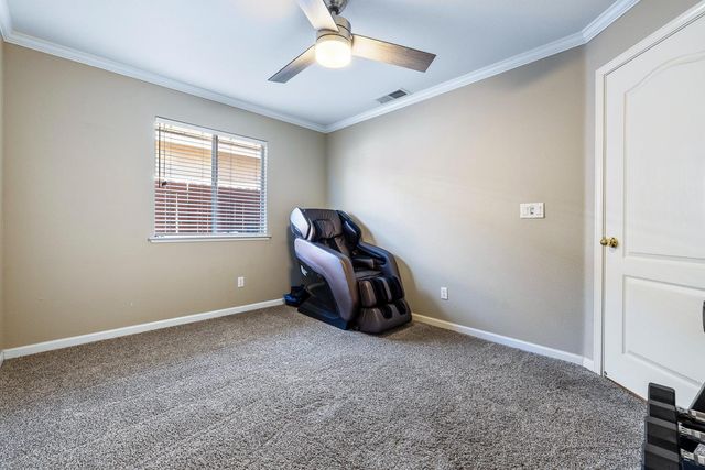 9710 N Price Avenue, Fresno, CA 93720