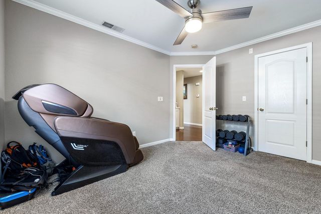 9710 N Price Avenue, Fresno, CA 93720