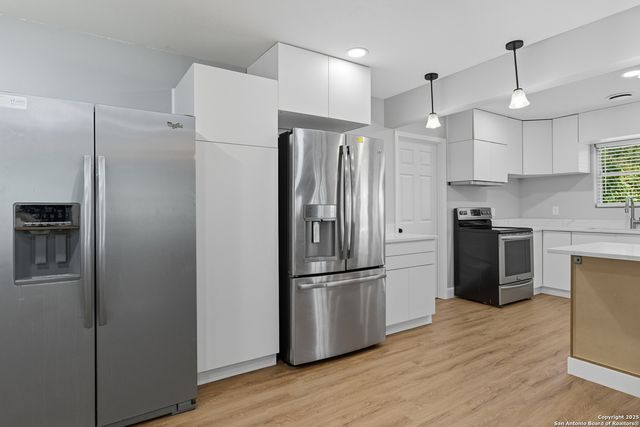 543 Freiling, San Antonio, TX 78213