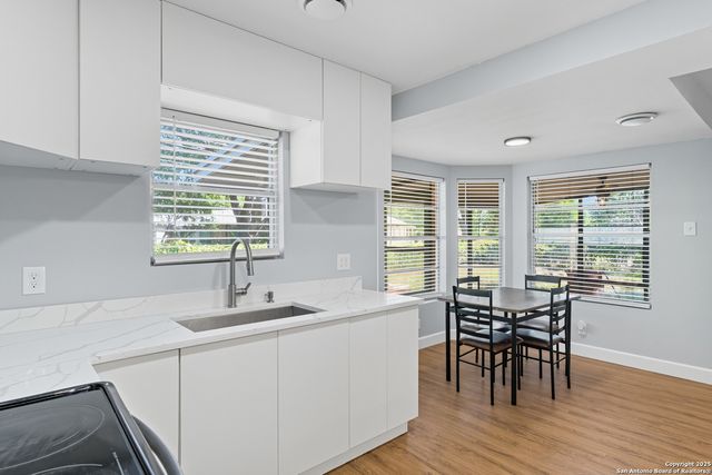 543 Freiling, San Antonio, TX 78213