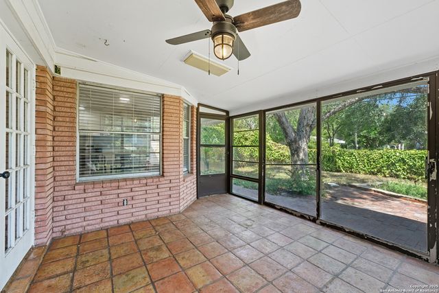 543 Freiling, San Antonio, TX 78213