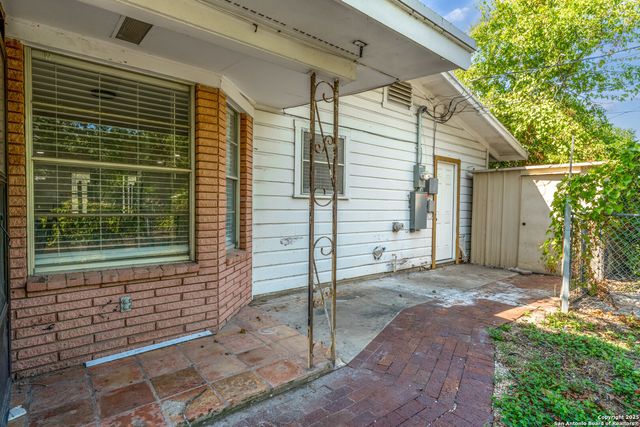 543 Freiling, San Antonio, TX 78213