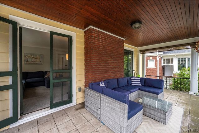 40 Jewett Parkway, Buffalo, NY 14214