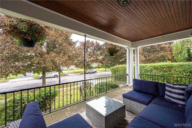 40 Jewett Parkway, Buffalo, NY 14214