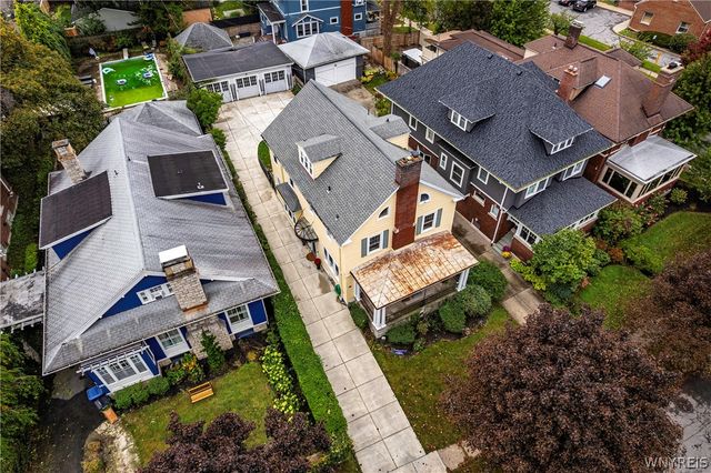 40 Jewett Parkway, Buffalo, NY 14214