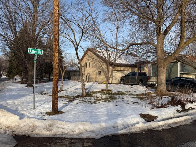 301 Aster Drive, Northfield, MN 55057