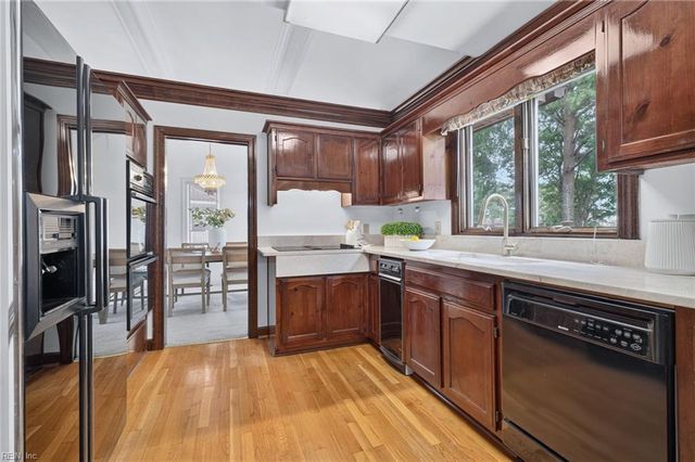 2320 Haversham CLS, Virginia Beach, VA 23455