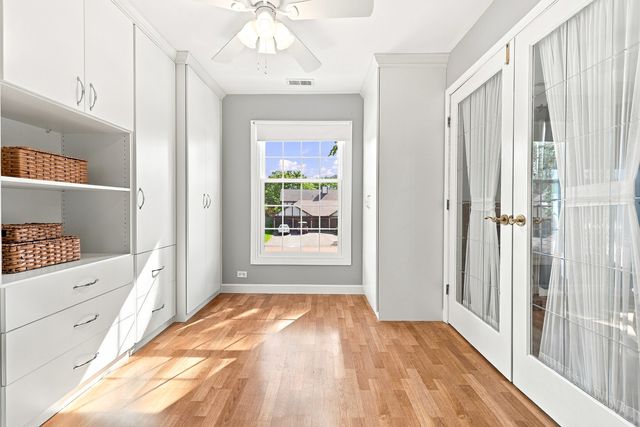 4955 Kimball Hill Drive C2, Rolling Meadows, IL 60008