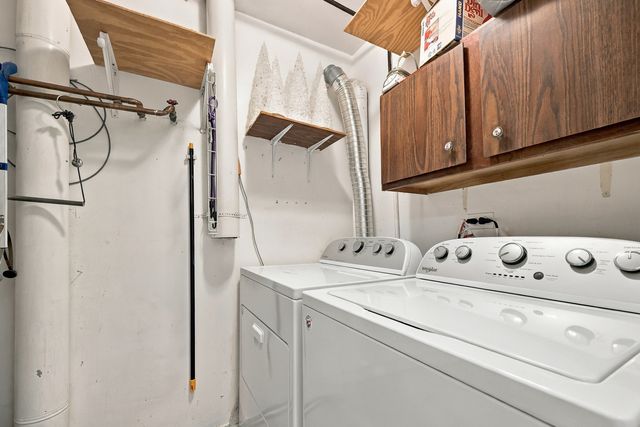 4955 Kimball Hill Drive C2, Rolling Meadows, IL 60008