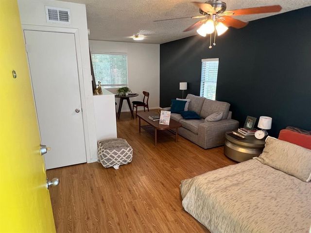 4209 Avenue B Ave 107, Austin, TX 78751