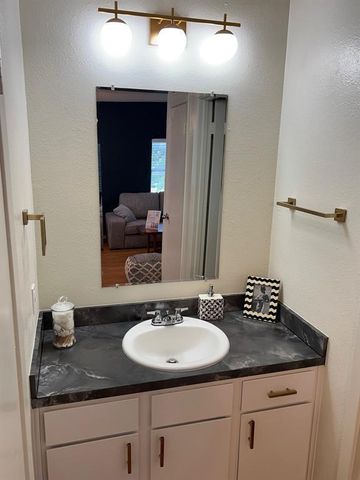 4209 Avenue B Ave 107, Austin, TX 78751