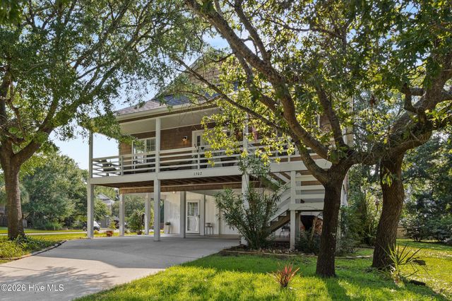 1502 Bertram Drive, Carolina Beach, NC 28428