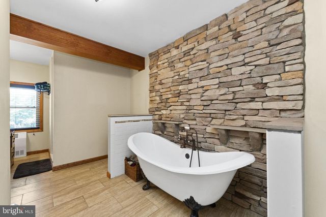 152 NEAL RD, Coatesville, PA 19320