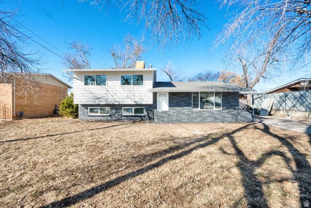 2054 W MARK ST, Layton, UT 84041