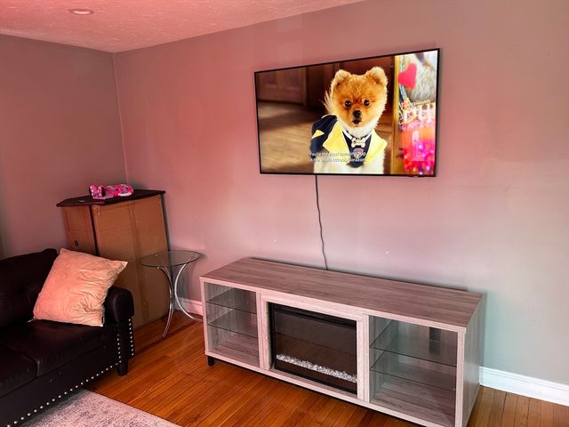 88 Pinehurst Ave, Brockton, MA 02302