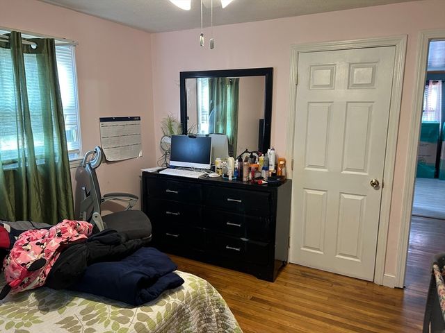 88 Pinehurst Ave, Brockton, MA 02302