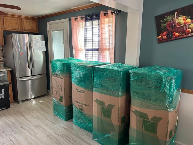 88 Pinehurst Ave, Brockton, MA 02302