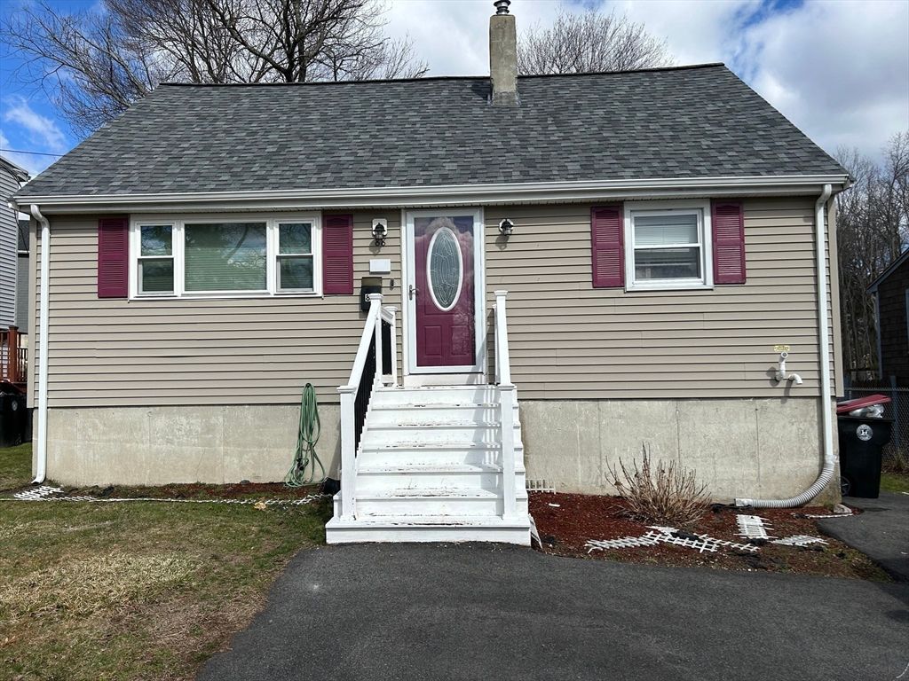 88 Pinehurst Ave, Brockton, MA 02302