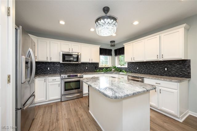 5114 Bayside Lake Boulevard, Stow, OH 44224