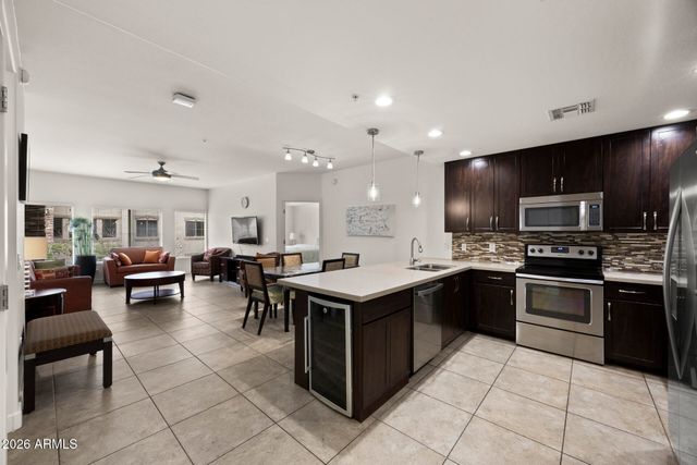 5450 E DEER VALLEY Drive 2189, Phoenix, AZ 85054