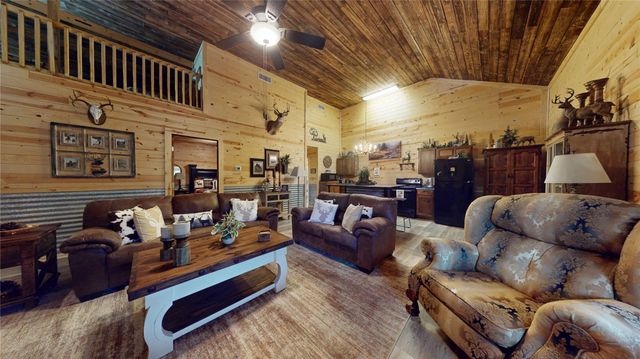 141 NE County Road 2021, Talco, TX 75487