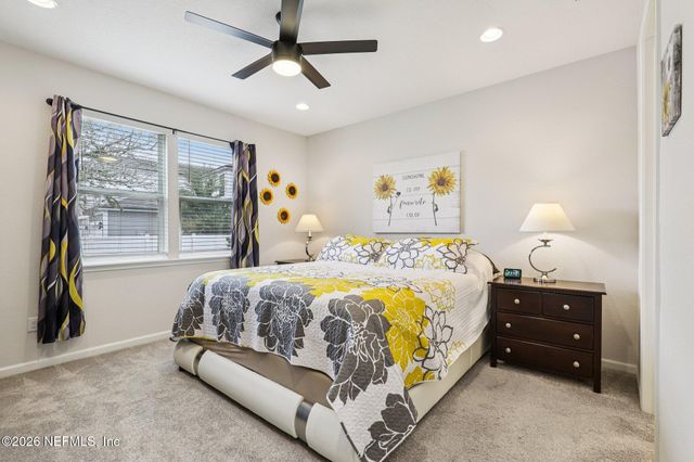 2003 AMBERLY Drive, Middleburg, FL 32068