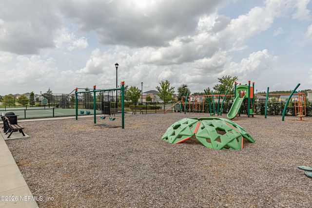 2003 AMBERLY Drive, Middleburg, FL 32068