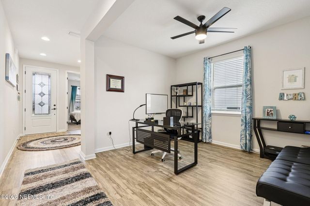 2003 AMBERLY Drive, Middleburg, FL 32068