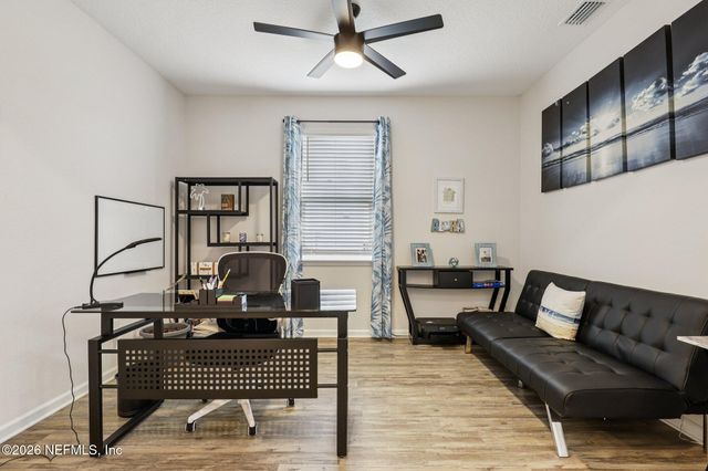 2003 AMBERLY Drive, Middleburg, FL 32068