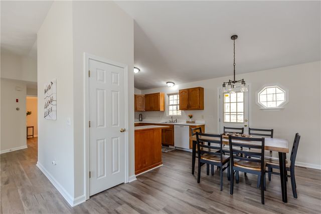 136 Hope Hill Terrace, Cranston, RI 02921