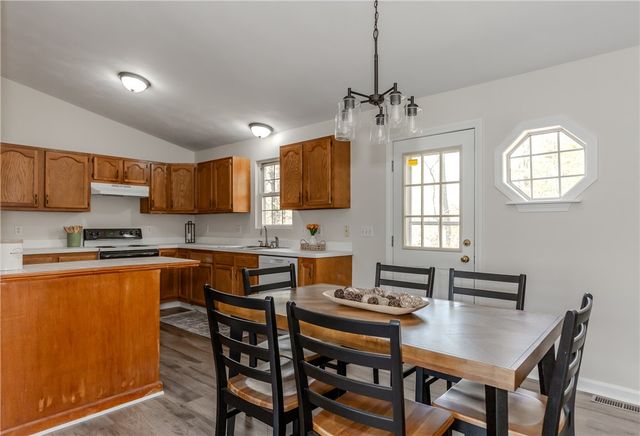 136 Hope Hill Terrace, Cranston, RI 02921