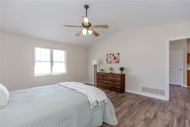 136 Hope Hill Terrace, Cranston, RI 02921