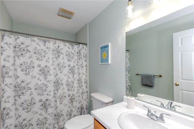 136 Hope Hill Terrace, Cranston, RI 02921