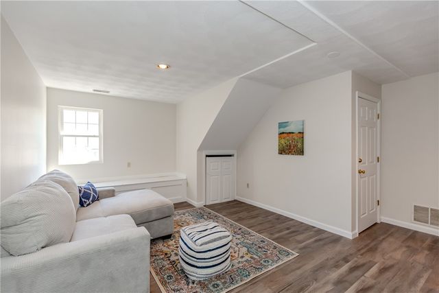 136 Hope Hill Terrace, Cranston, RI 02921
