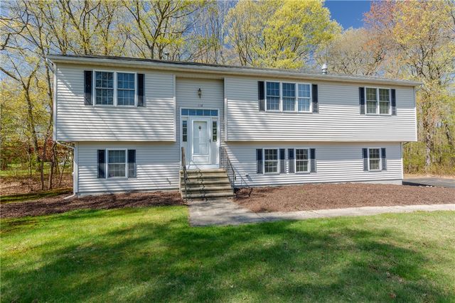 136 Hope Hill Terrace, Cranston, RI 02921