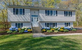 136 Hope Hill Terrace, Cranston, RI 02921