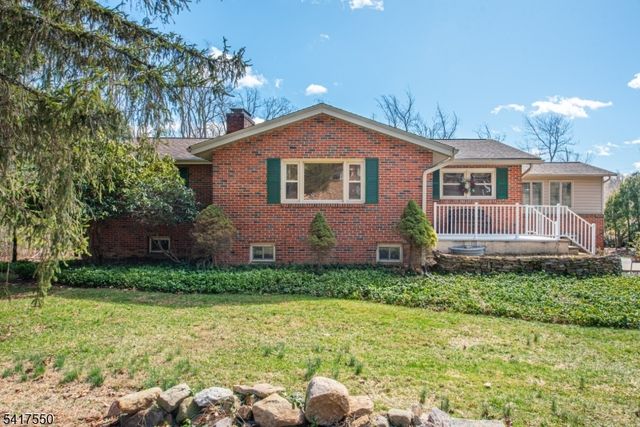 42 Everdale Rd, Randolph Twp., NJ 07869