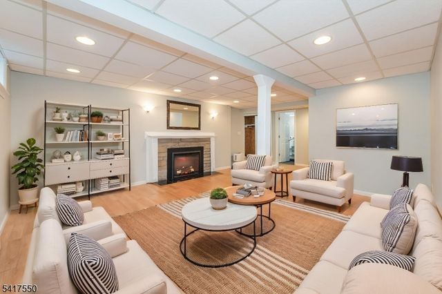 42 Everdale Rd, Randolph Twp., NJ 07869