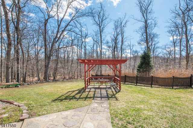 42 Everdale Rd, Randolph Twp., NJ 07869