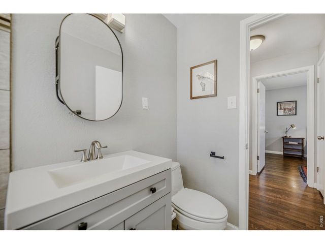 11520 E 2nd Ave, Aurora, CO 80010