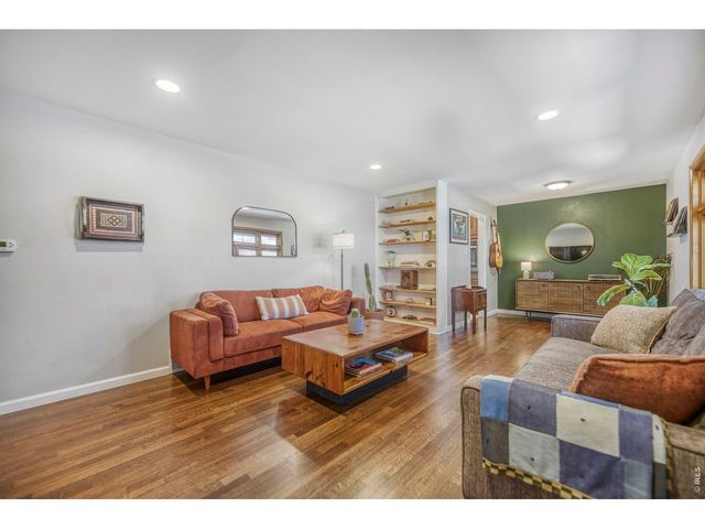 11520 E 2nd Ave, Aurora, CO 80010