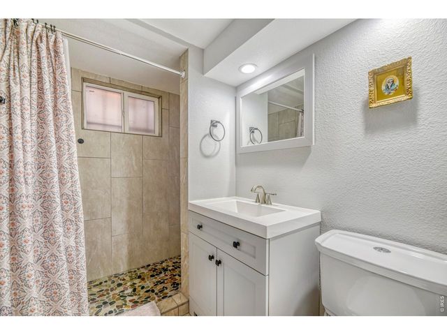 11520 E 2nd Ave, Aurora, CO 80010