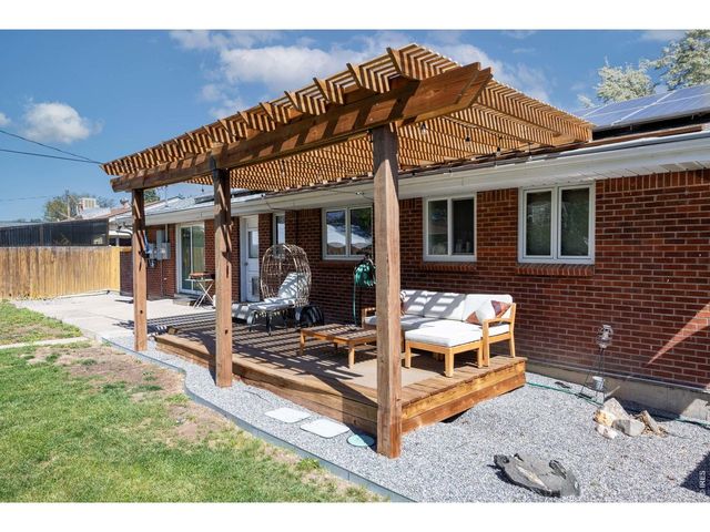 11520 E 2nd Ave, Aurora, CO 80010