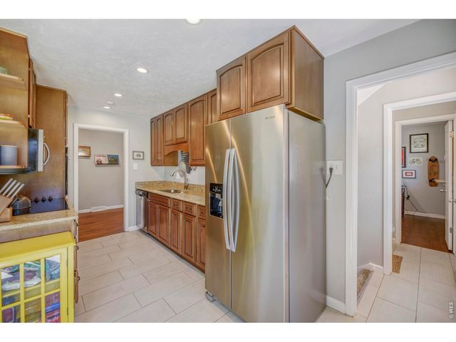 11520 E 2nd Ave, Aurora, CO 80010