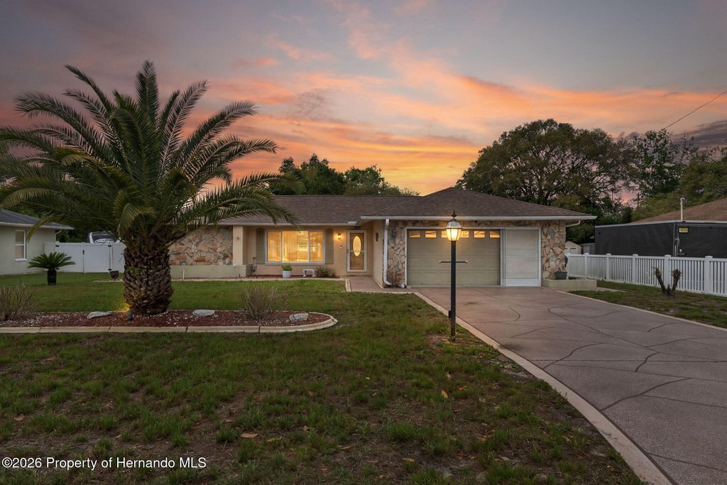 3217 Abeline Road, Spring Hill, FL 34608