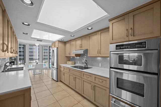 3170 S Ocean Boulevard 305s, Palm Beach, FL 33480