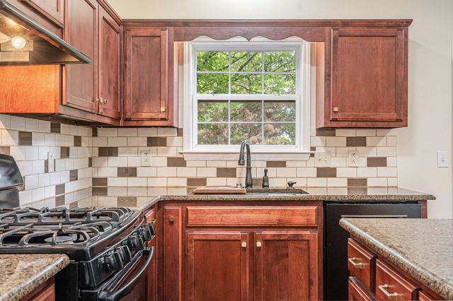 3027 Farmville Cir, Spring Hill, TN 37174