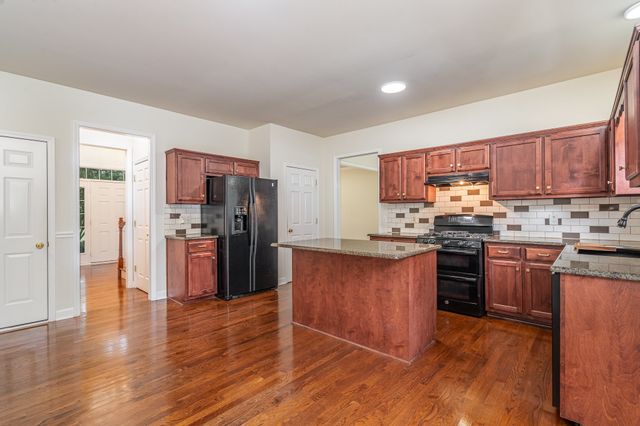 3027 Farmville Cir, Spring Hill, TN 37174