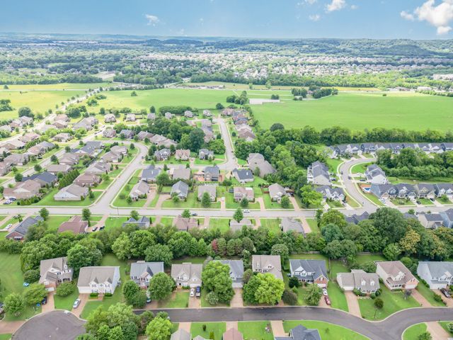 3027 Farmville Cir, Spring Hill, TN 37174